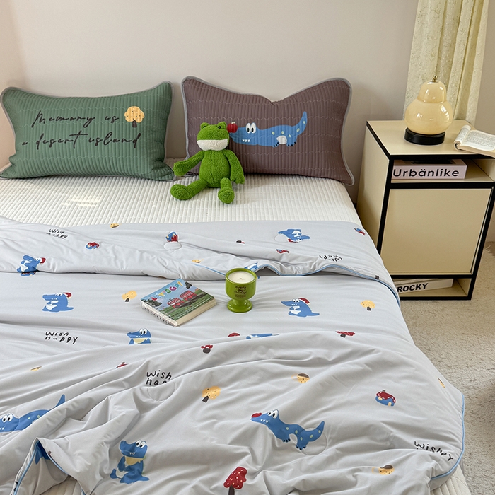 91家纺网 家纺一手货源 找家纺 柚子YOUTH 2025新款锦氨超柔果冻被 深蓝的鱼夏被