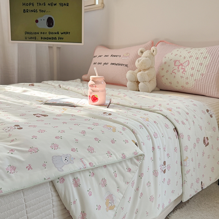 91家纺网 家纺一手货源 找家纺 柚子YOUTH 2025新款锦氨超柔果冻被 玫瑰小狗夏被