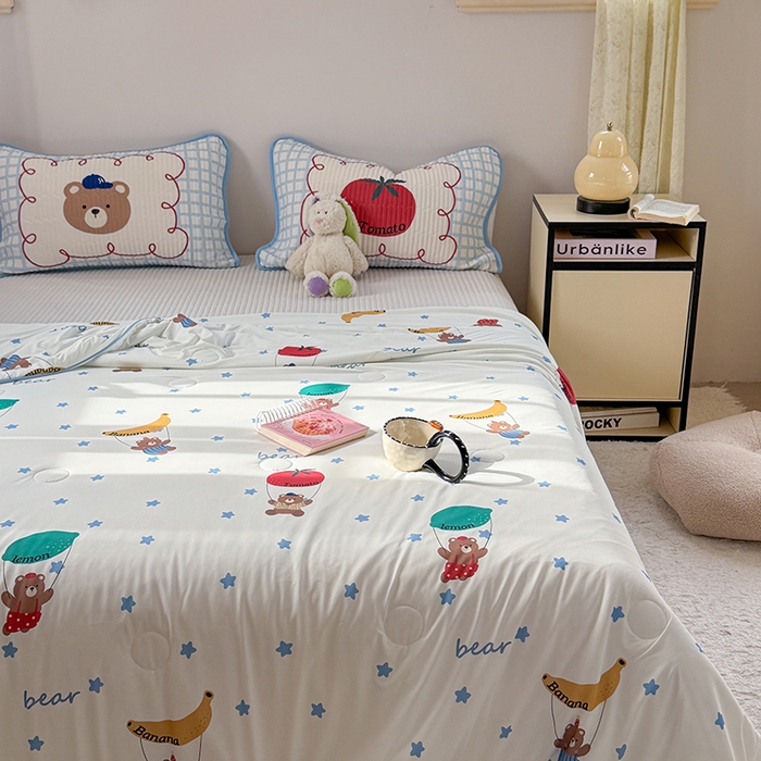 91家纺网 家纺一手货源 找家纺 柚子YOUTH 2025新款锦氨超柔果冻被 滑翔小熊夏被