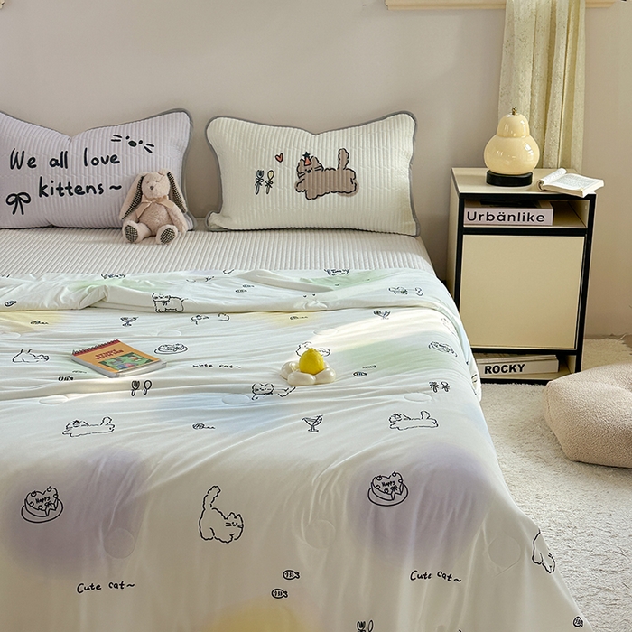 91家纺网 家纺一手货源 找家纺 柚子YOUTH 2025新款锦氨超柔果冻被 小猫春游夏被