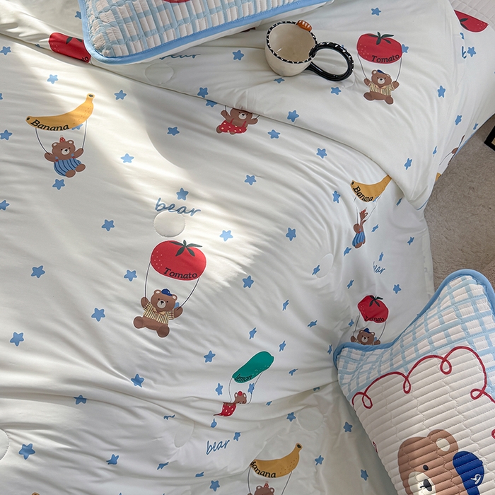 91家纺网 家纺一手货源 找家纺 柚子YOUTH 2025新款锦氨超柔果冻被 滑翔小熊夏被