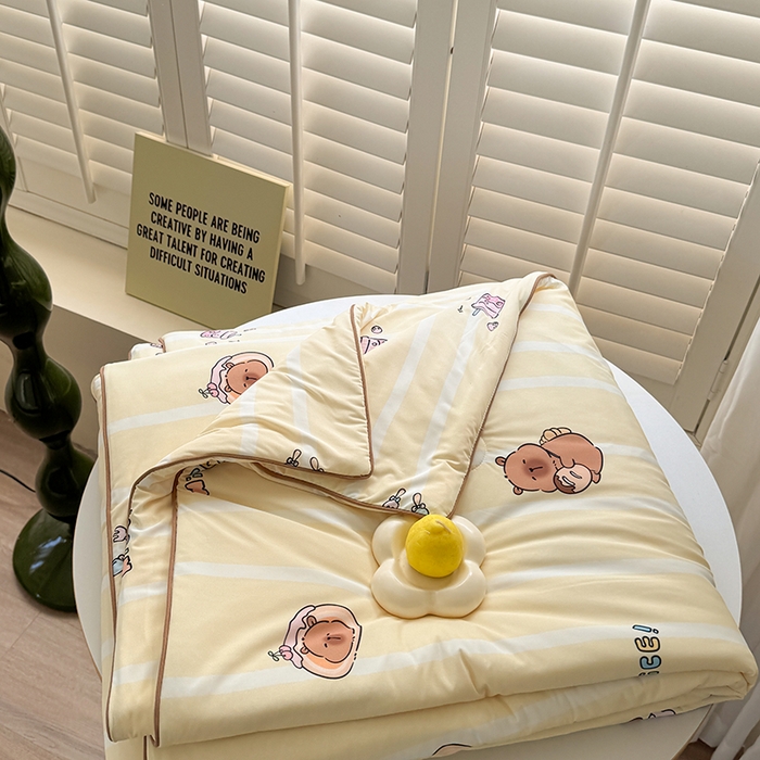 91家纺网 家纺一手货源 找家纺 柚子YOUTH 2025新款锦氨超柔果冻被 黄油小熊夏被