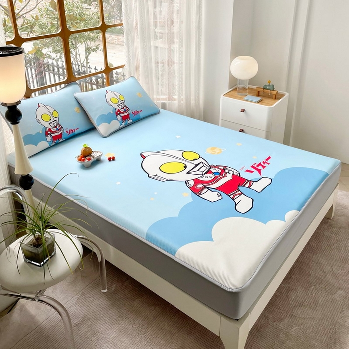 91家纺网 家纺一手货源 找家纺 蘭菲家纺 2025新款冰丝奥特曼凉席套件 发呆