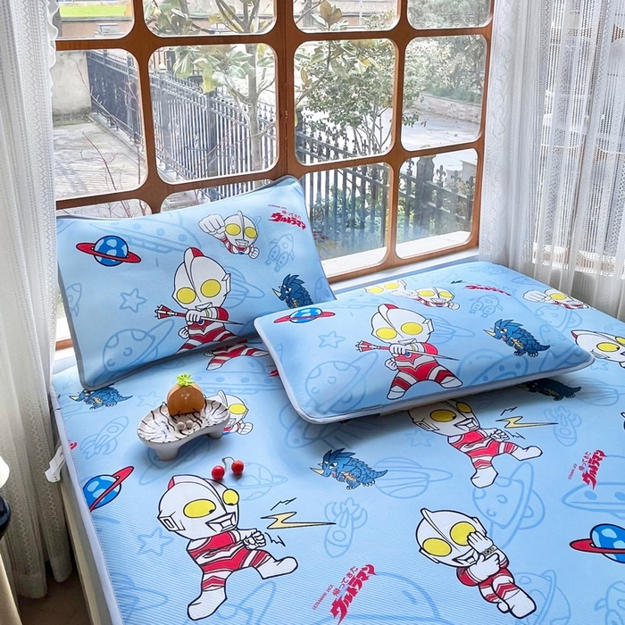 91家纺网 家纺一手货源 找家纺 蘭菲家纺 2025新款冰丝奥特曼凉席套件 宇宙飞人