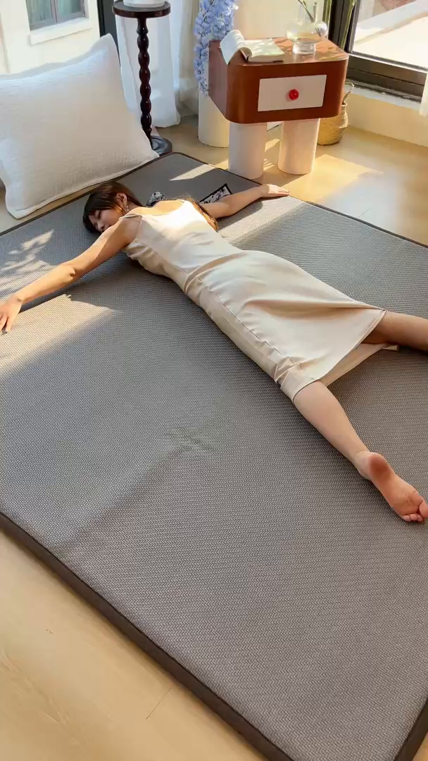 91家纺网 家纺一手货源 找家纺 锦丝钰床垫  2025新款高端Pe冷感藤席地铺垫 Pe灰咖