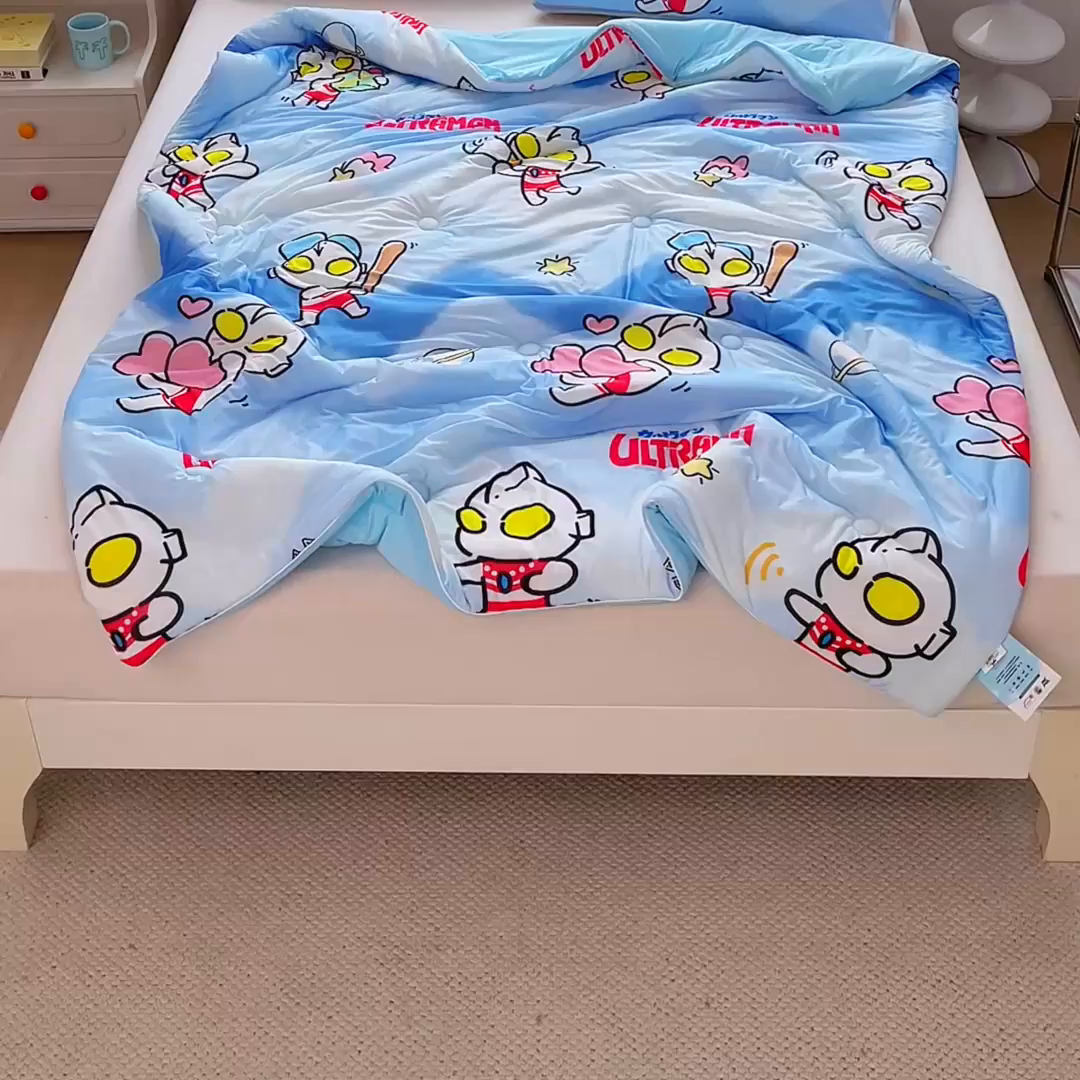 91家纺网 家纺一手货源 找家纺 蘭菲家纺 2025新款凉感丝奥特曼印花夏被 棒球队