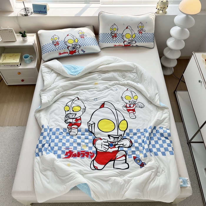 91家纺网 家纺一手货源 找家纺 蘭菲家纺 2025新款凉感丝奥特曼印花夏被 超人兄弟