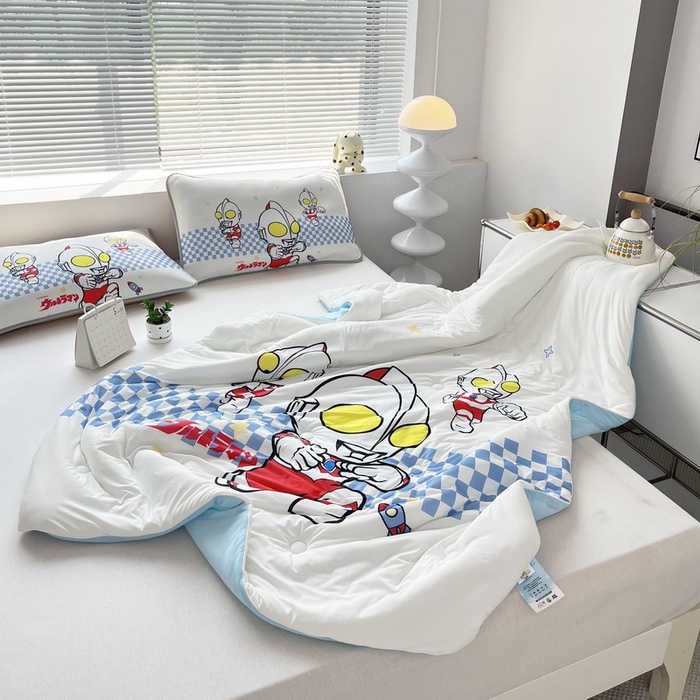 91家纺网 家纺一手货源 找家纺 蘭菲家纺 2025新款凉感丝奥特曼印花夏被 超人兄弟