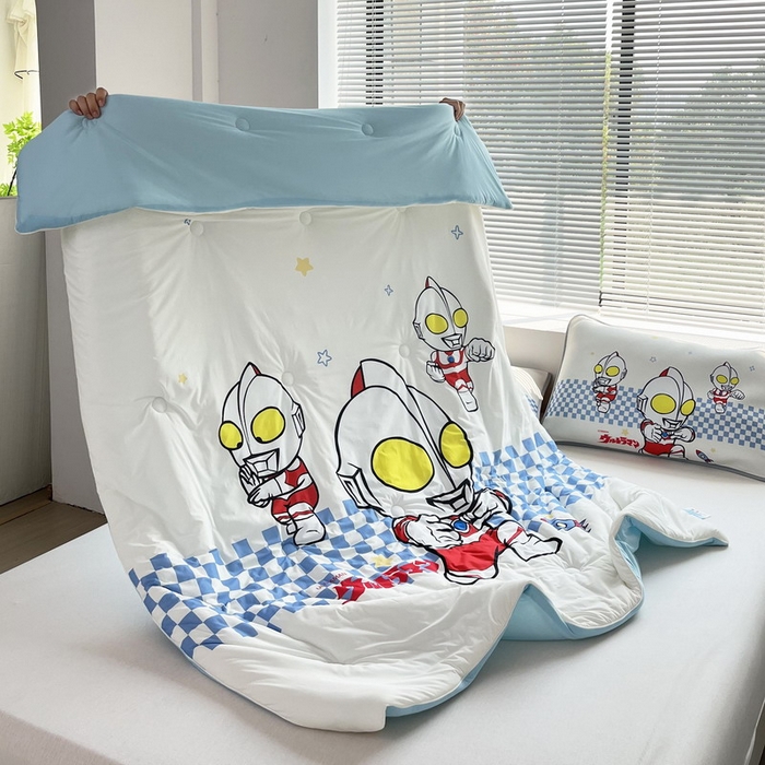 91家纺网 家纺一手货源 找家纺 蘭菲家纺 2025新款凉感丝奥特曼印花夏被 超人兄弟