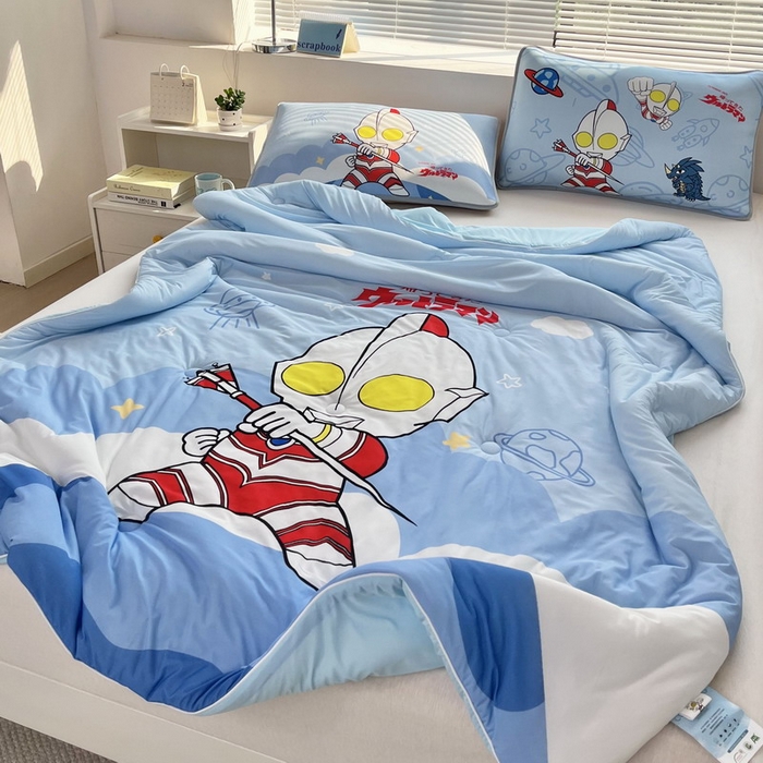 91家纺网 家纺一手货源 找家纺 蘭菲家纺 2025新款凉感丝奥特曼印花夏被 独行者