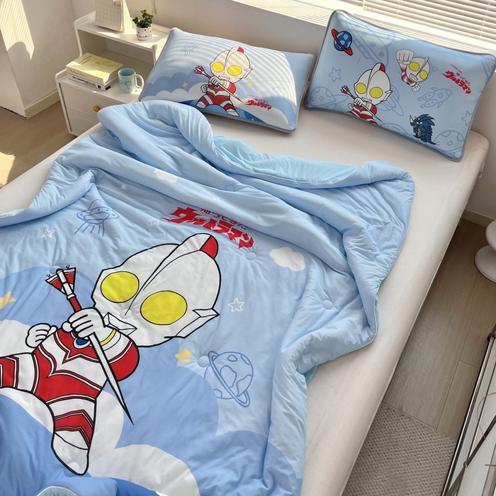 91家纺网 家纺一手货源 找家纺 蘭菲家纺 2025新款凉感丝奥特曼印花夏被 独行者