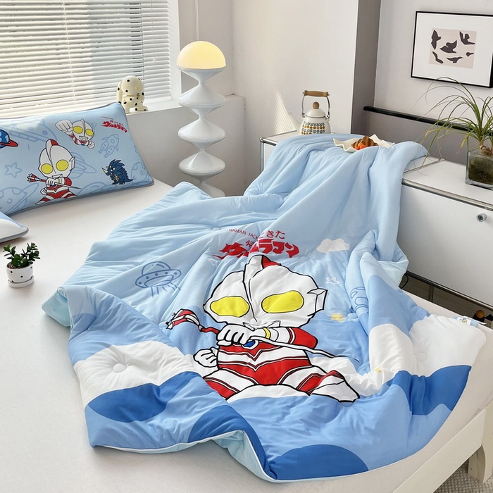 91家纺网 家纺一手货源 找家纺 蘭菲家纺 2025新款凉感丝奥特曼印花夏被 独行者