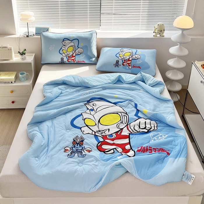 91家纺网 家纺一手货源 找家纺 蘭菲家纺 2025新款凉感丝奥特曼印花夏被 飞天