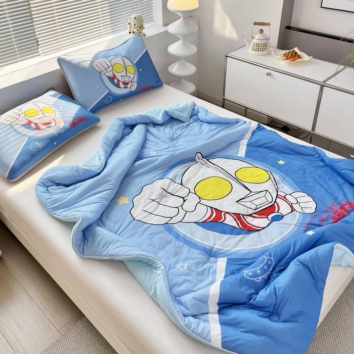 91家纺网 家纺一手货源 找家纺 蘭菲家纺 2025新款凉感丝奥特曼印花夏被 冠军