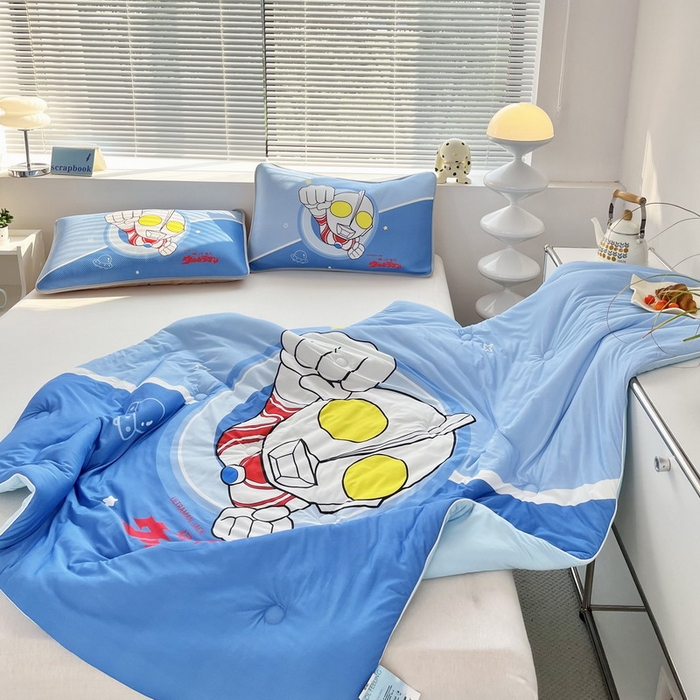 91家纺网 家纺一手货源 找家纺 蘭菲家纺 2025新款凉感丝奥特曼印花夏被 冠军