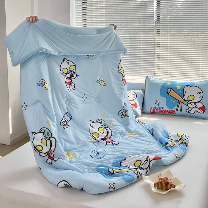 91家纺网 家纺一手货源 找家纺 蘭菲家纺 2025新款凉感丝奥特曼印花夏被 科学家