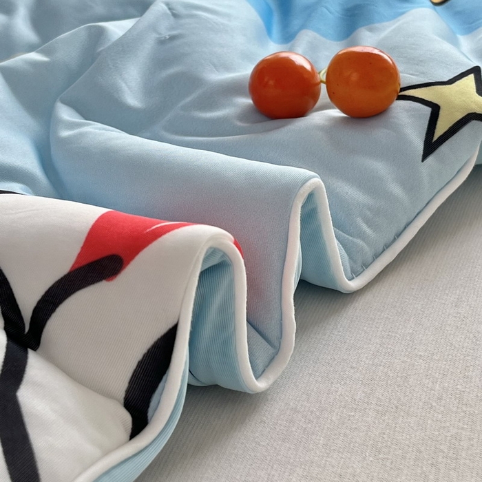 91家纺网 家纺一手货源 找家纺 蘭菲家纺 2025新款凉感丝奥特曼印花夏被 科学家