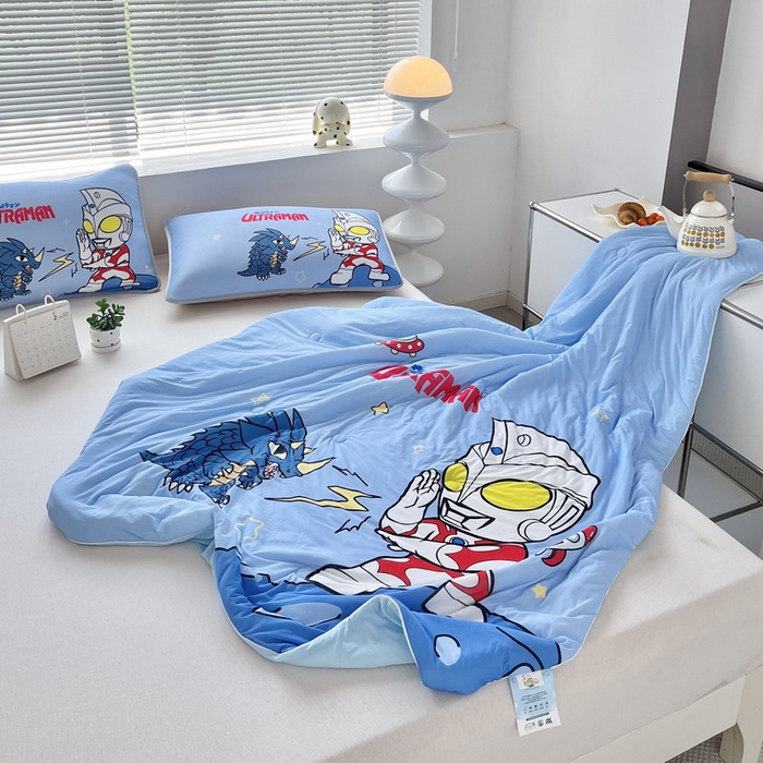 91家纺网 家纺一手货源 找家纺 蘭菲家纺 2025新款凉感丝奥特曼印花夏被 闪电