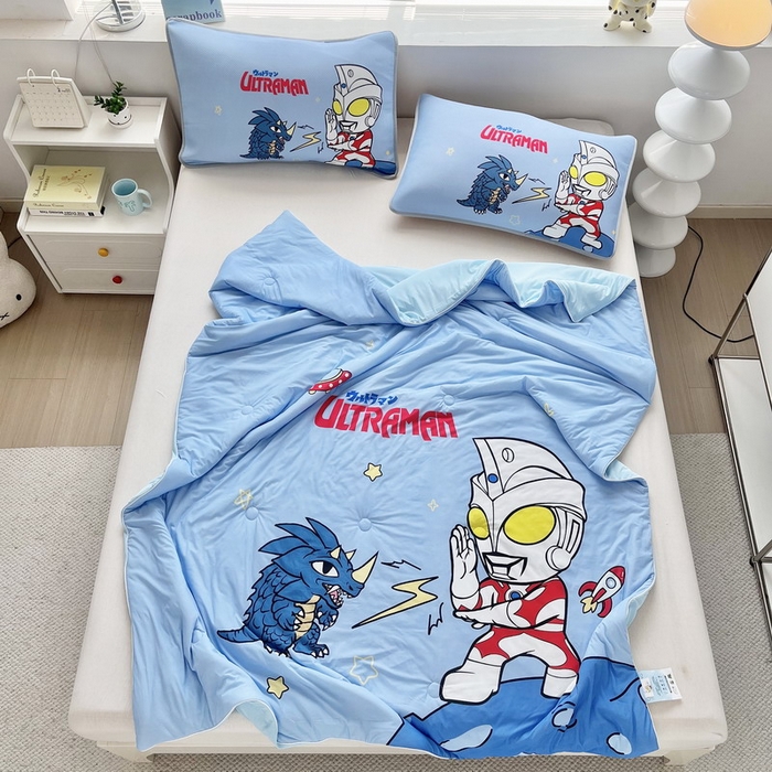 91家纺网 家纺一手货源 找家纺 蘭菲家纺 2025新款凉感丝奥特曼印花夏被 闪电