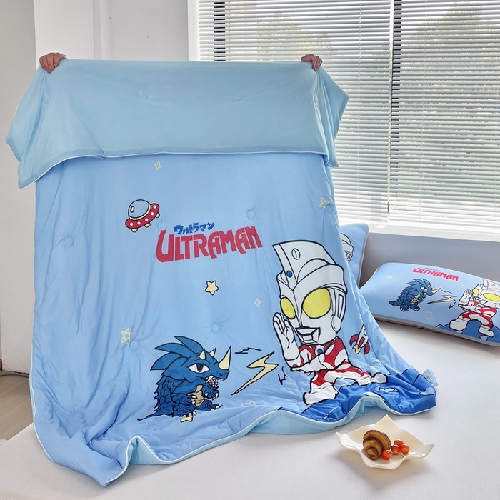 91家纺网 家纺一手货源 找家纺 蘭菲家纺 2025新款凉感丝奥特曼印花夏被 闪电