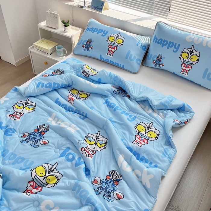 91家纺网 家纺一手货源 找家纺 蘭菲家纺 2025新款凉感丝奥特曼印花夏被 上学