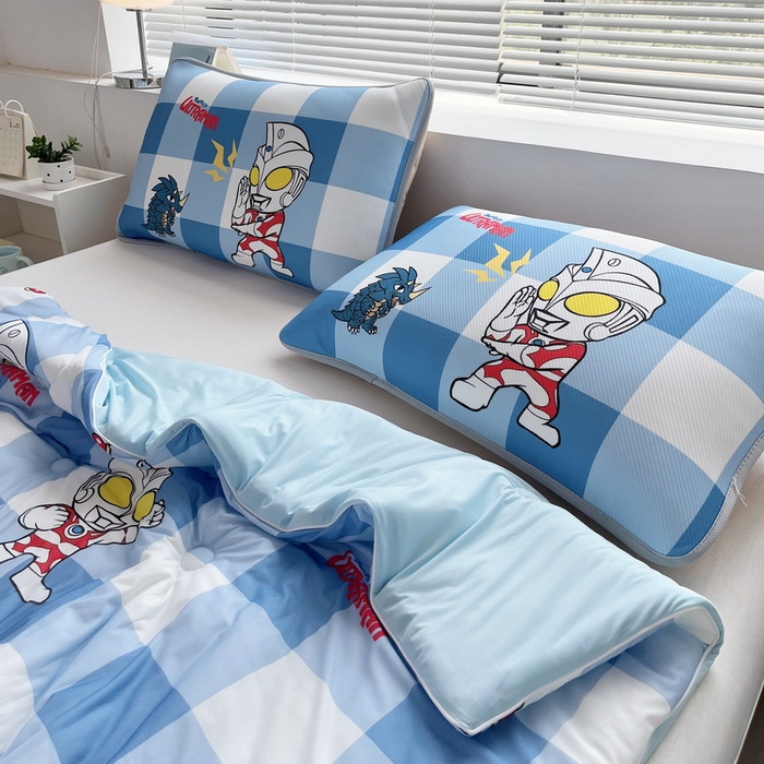 91家纺网 家纺一手货源 找家纺 蘭菲家纺 2025新款凉感丝奥特曼印花夏被 随影