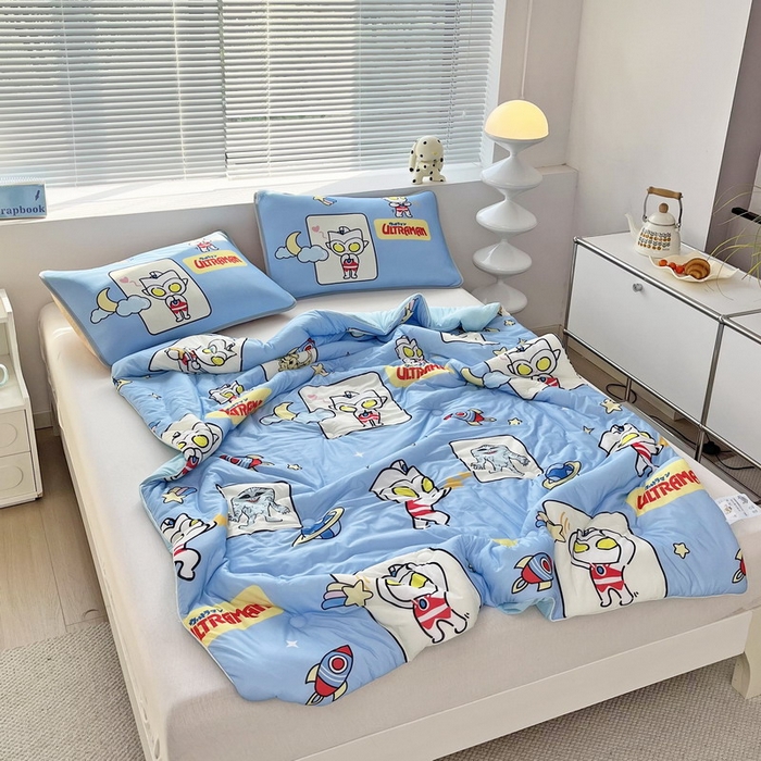 91家纺网 家纺一手货源 找家纺 蘭菲家纺 2025新款凉感丝奥特曼印花夏被 太空游