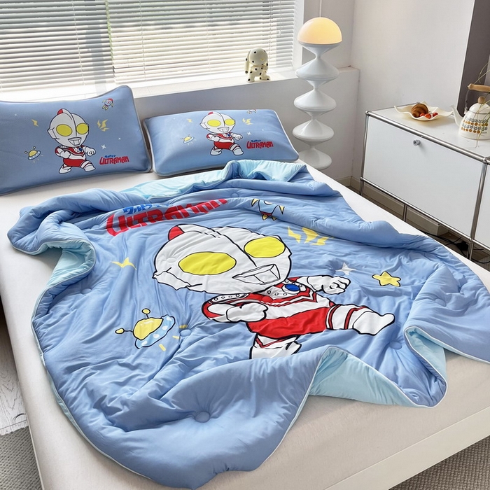 91家纺网 家纺一手货源 找家纺 蘭菲家纺 2025新款凉感丝奥特曼印花夏被 王者