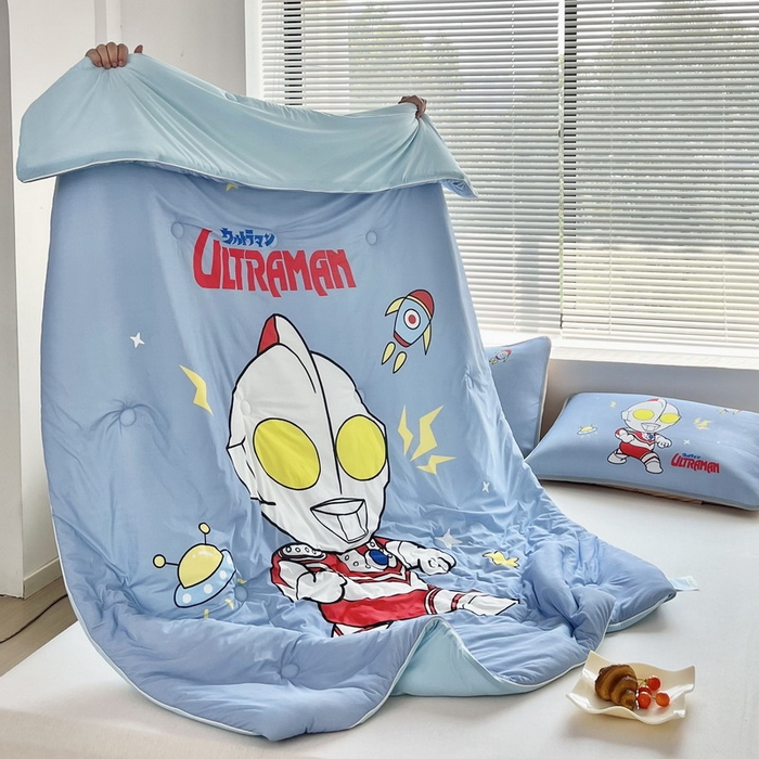 91家纺网 家纺一手货源 找家纺 蘭菲家纺 2025新款凉感丝奥特曼印花夏被 王者