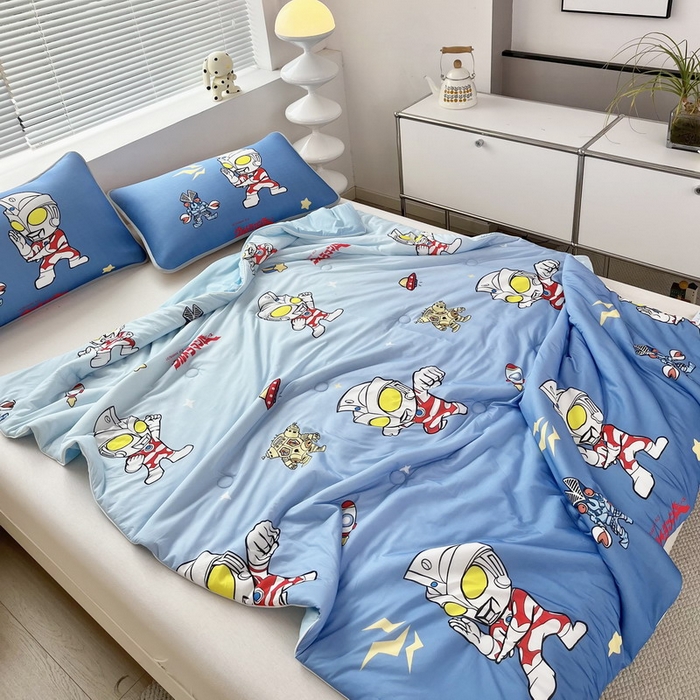 91家纺网 家纺一手货源 找家纺 蘭菲家纺 2025新款凉感丝奥特曼印花夏被 小虎队