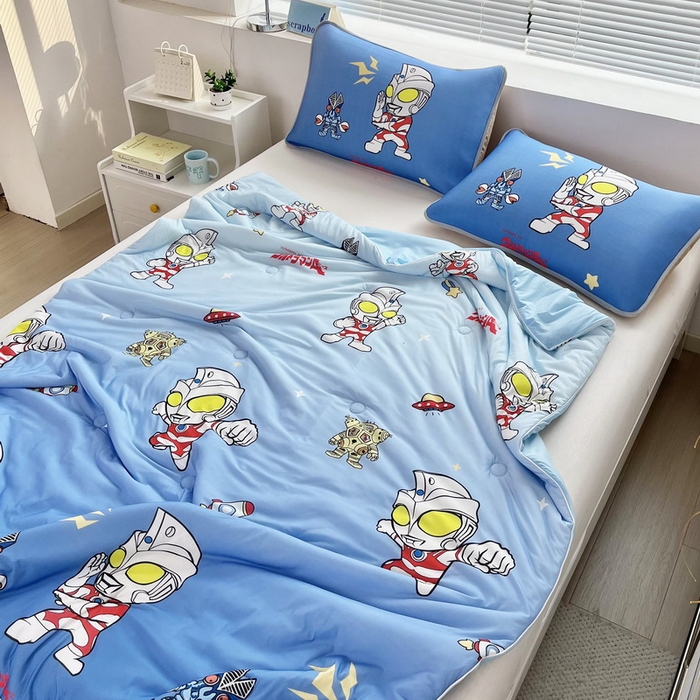 91家纺网 家纺一手货源 找家纺 蘭菲家纺 2025新款凉感丝奥特曼印花夏被 小虎队