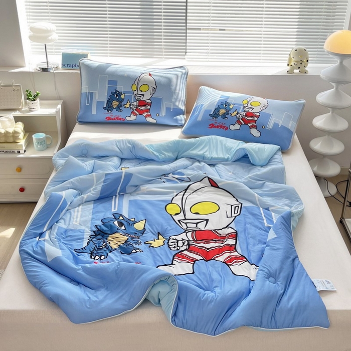 91家纺网 家纺一手货源 找家纺 蘭菲家纺 2025新款凉感丝奥特曼印花夏被 勇士