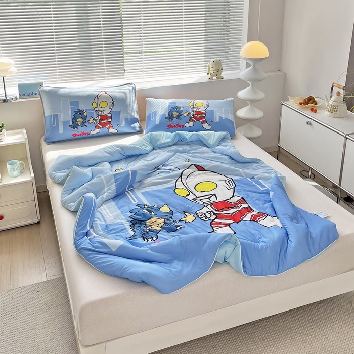 91家纺网 家纺一手货源 找家纺 蘭菲家纺 2025新款凉感丝奥特曼印花夏被 勇士