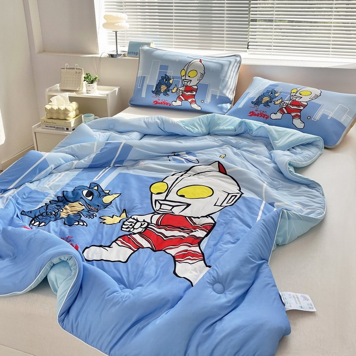 91家纺网 家纺一手货源 找家纺 蘭菲家纺 2025新款凉感丝奥特曼印花夏被 勇士