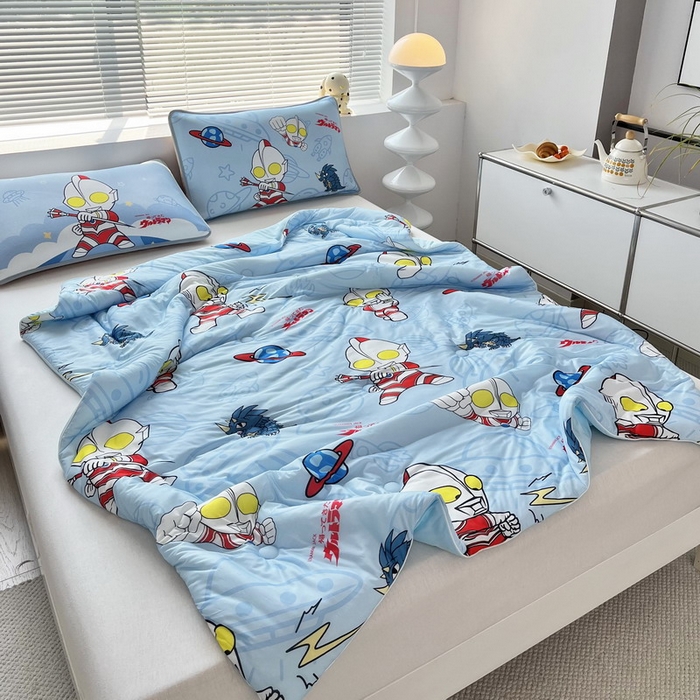 91家纺网 家纺一手货源 找家纺 蘭菲家纺 2025新款凉感丝奥特曼印花夏被 宇宙飞人