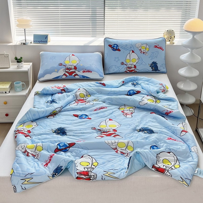 91家纺网 家纺一手货源 找家纺 蘭菲家纺 2025新款凉感丝奥特曼印花夏被 宇宙飞人