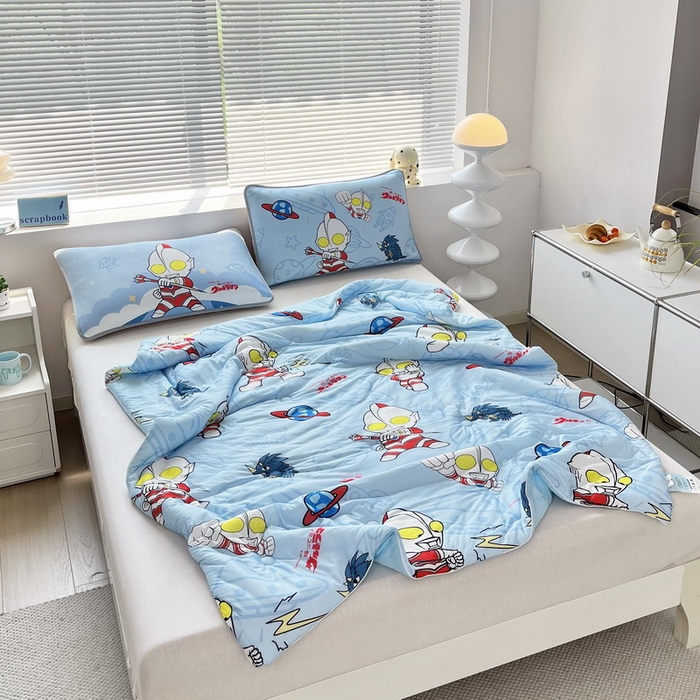 91家纺网 家纺一手货源 找家纺 蘭菲家纺 2025新款凉感丝奥特曼印花夏被 宇宙飞人