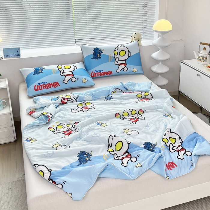 91家纺网 家纺一手货源 找家纺 蘭菲家纺 2025新款凉感丝奥特曼印花夏被 运动员