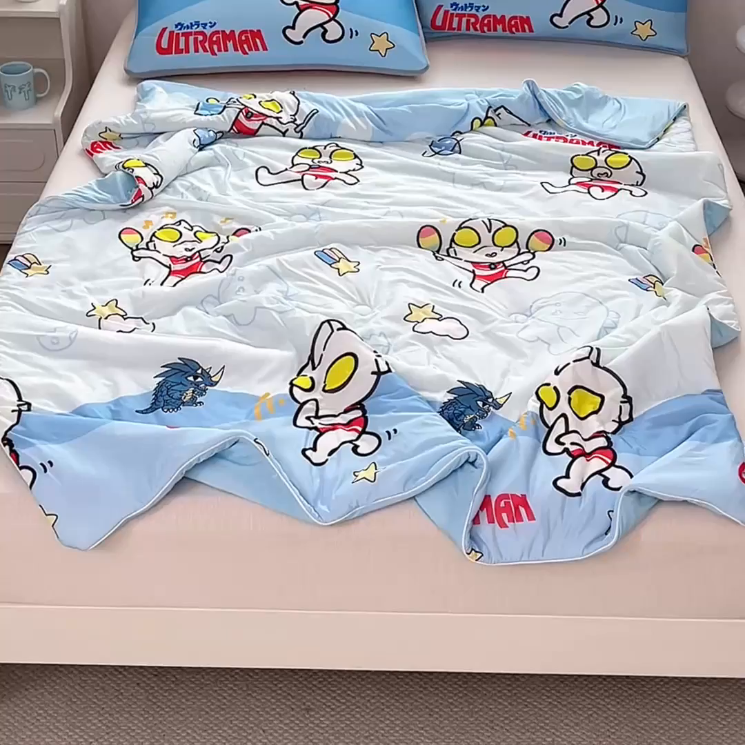 91家纺网 家纺一手货源 找家纺 蘭菲家纺 2025新款凉感丝奥特曼印花夏被 运动员