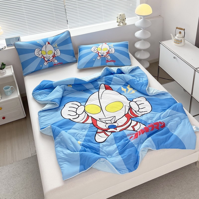 91家纺网 家纺一手货源 找家纺 蘭菲家纺 2025新款凉感丝奥特曼印花夏被 正义之侠