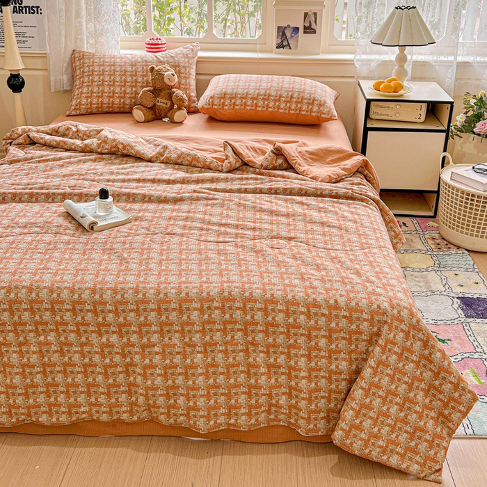 91家纺网 家纺一手货源 找家纺 仟网汇 2025新款皱皱纱简单款夏被四件套 罗曼