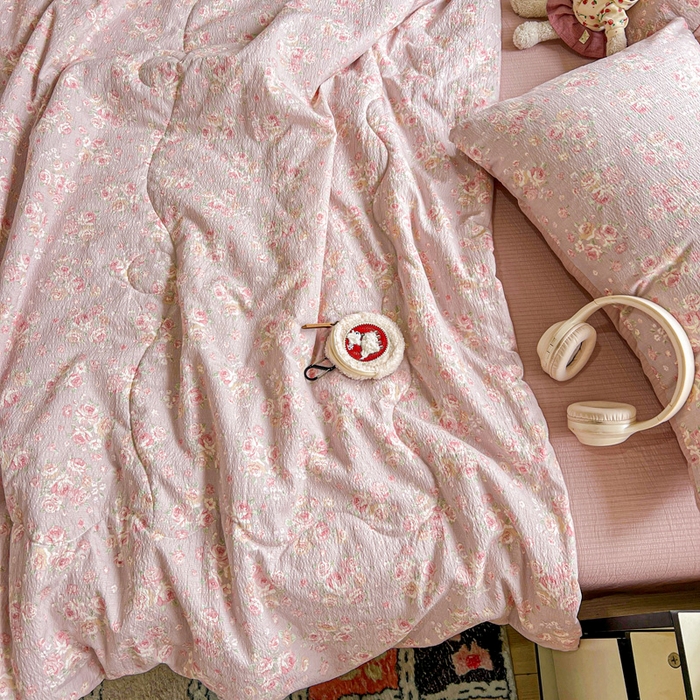 91家纺网 家纺一手货源 找家纺 仟网汇 2025新款皱皱纱简单款夏被四件套 露丝