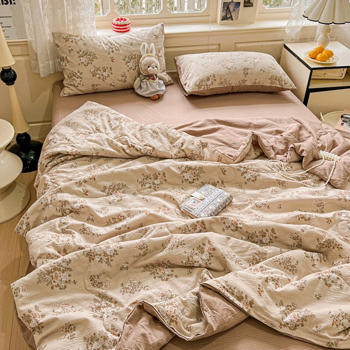 91家纺网 家纺一手货源 找家纺 仟网汇 2025新款皱皱纱简单款夏被四件套 可颂