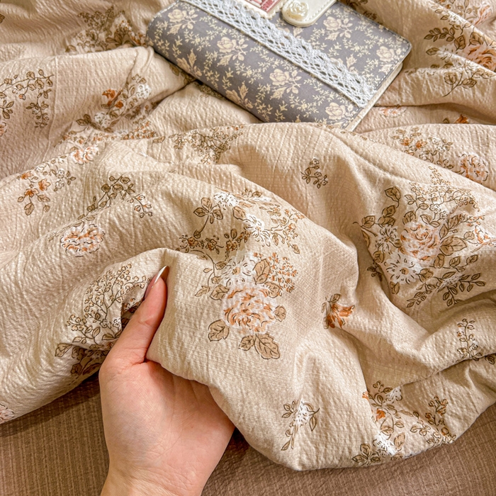 91家纺网 家纺一手货源 找家纺 仟网汇 2025新款皱皱纱简单款夏被四件套 可颂