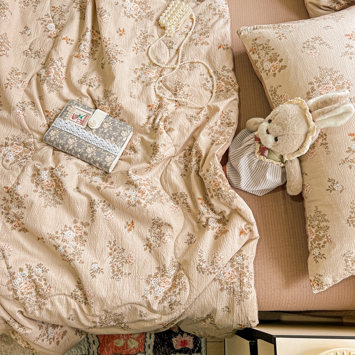 91家纺网 家纺一手货源 找家纺 仟网汇 2025新款皱皱纱简单款夏被四件套 可颂