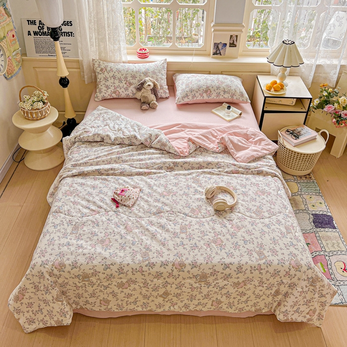 91家纺网 家纺一手货源 找家纺 仟网汇 2025新款皱皱纱简单款夏被四件套 花园里