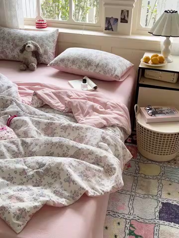 91家纺网 家纺一手货源 找家纺 仟网汇 2025新款皱皱纱简单款夏被四件套 花园里