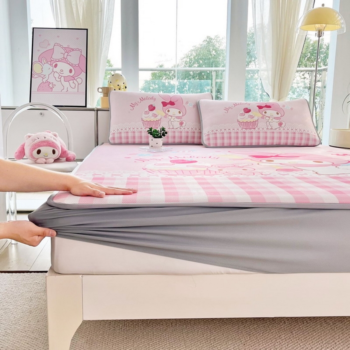 91家纺网 家纺一手货源 找家纺 蘭菲家纺 2025新款三丽鸥卡通印花冰丝凉席 节日快乐