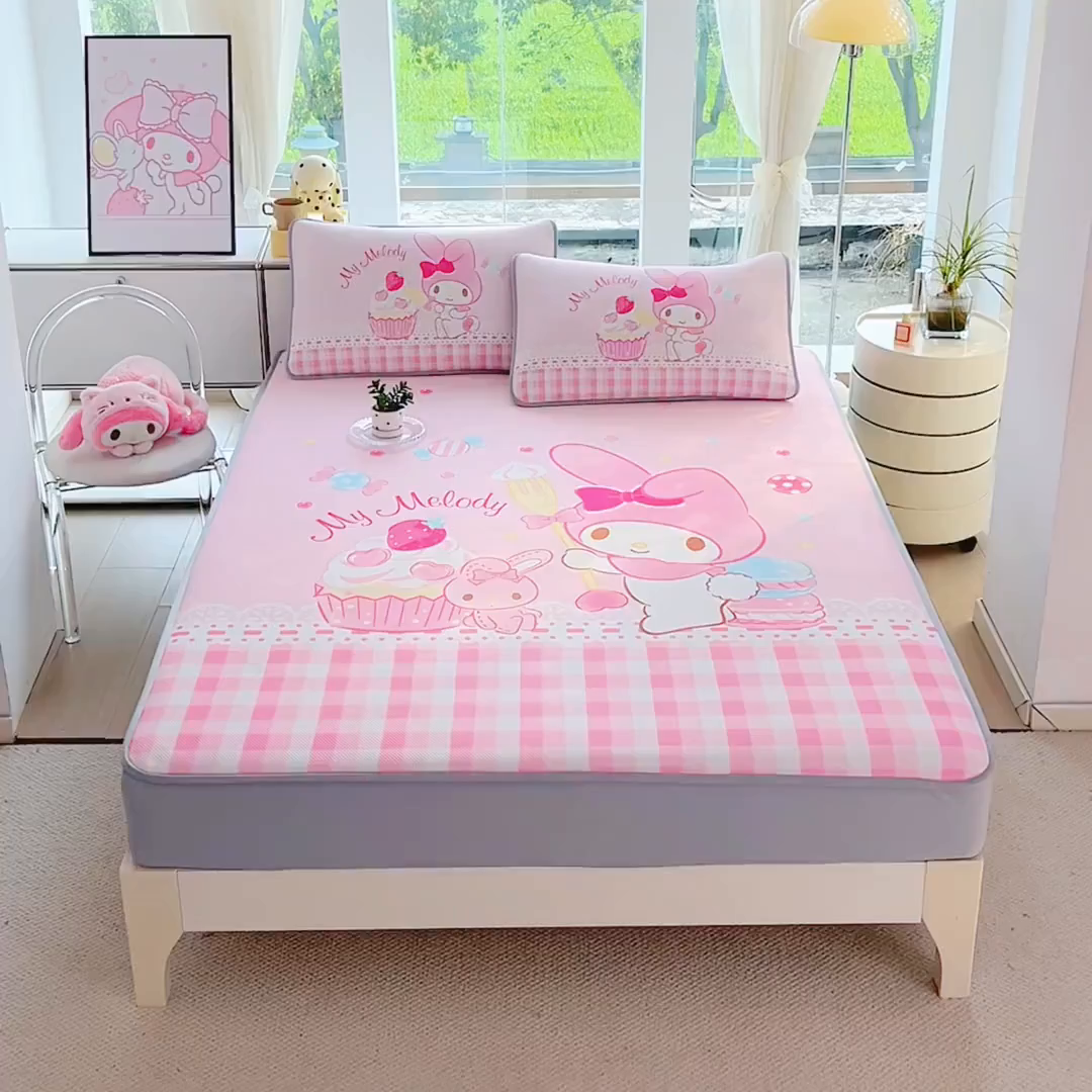 91家纺网 家纺一手货源 找家纺 蘭菲家纺 2025新款三丽鸥卡通印花冰丝凉席 节日快乐