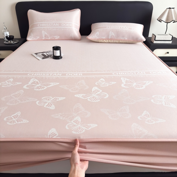 91家纺网 家纺一手货源 找家纺 九花鹿 2025新款A类PE凉感提花床笠款冰丝凉席软凉席可机洗可水洗 蝶舞（浅粉）